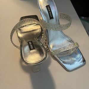 Nine West silver 7.5